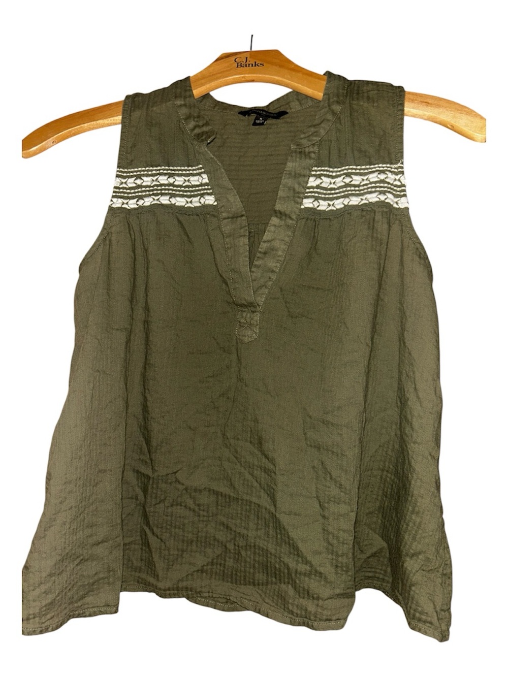 Banana Republic Sleeveless Olive Embroidered V-Neck Top